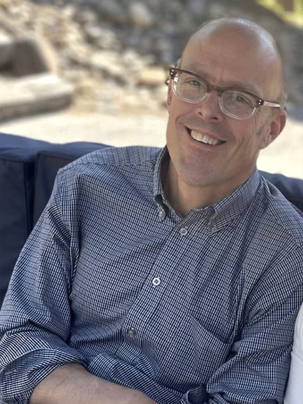 headshot photo of Alex Bentley