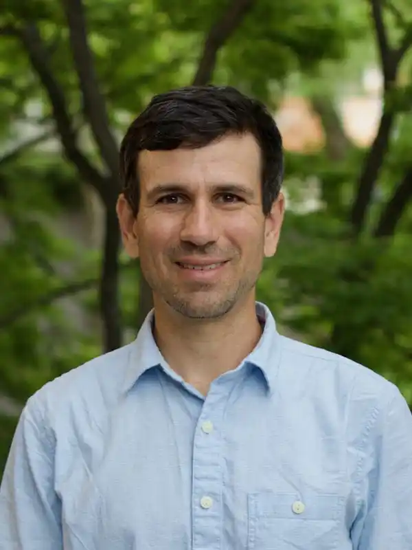 headshot photo of Joshua Rosenberg